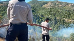 Alanya’da orman yangını: 45 ev tedbir amaçlı tahliye edildi