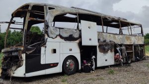 Ankara’da seyir halindeki yolcu otobüsü alev alev yandı