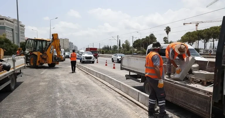 Antalya Büyükşehir’den trafiği rahatlatacak dokunuş
