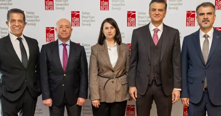 Beyaz Eşya Sektöründe Daralma Sürüyor