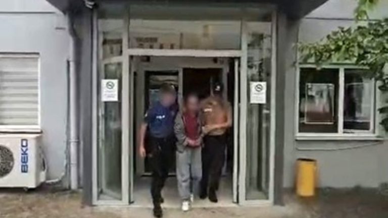 Bursa’da kesinleşmiş hapis cezasıyla aranan kişilere operasyon