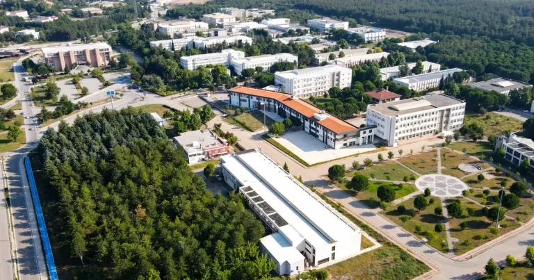 BUÜ, Türkiye’nin en iyi 18 üniversitesi arasında yer aldı