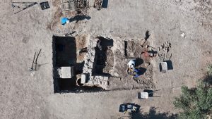 Çanakkale’de bin 500 yıllık dibek ve depo küpleri bulundu