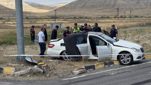 Çankırı’da tır ile otomobilin çarpıştığı kazada 3 kişi hayatını kaybetti