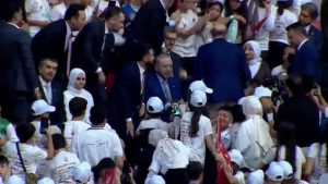 Cumhurbaşkanı Erdoğan, Ali Sami Yen Spor Kompleksi’nde salavatlarla karşılandı