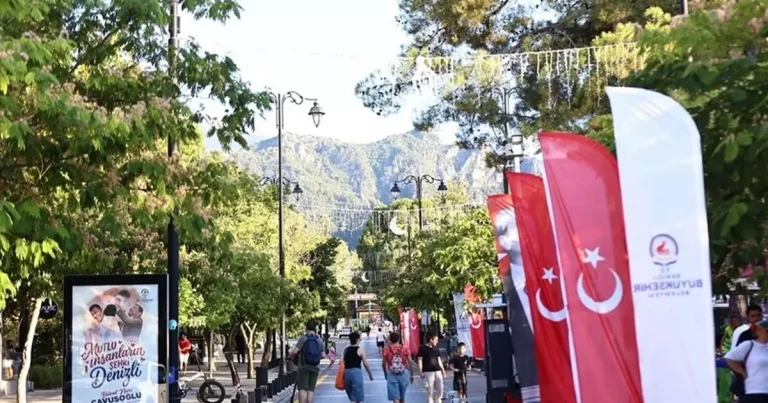 Denizli Çamlık Bulvarı’nda keyifli pazar
