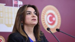 İstanbul Valiliğinin okullarda mescit ihtiyacı yazısına DEM Parti’den tepki