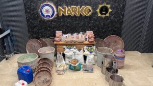 İstanbul’da 11,5 ton uyuşturucu üretilebilecek ham madde ele geçirildi