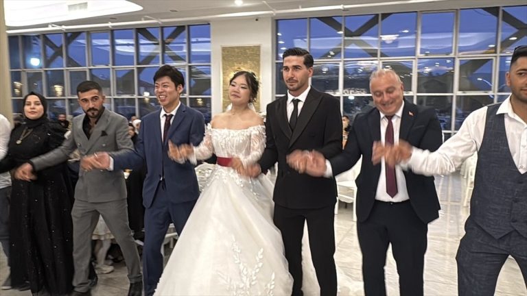 Japonya’dan Bolu’ya uzanan aşk: Türk usulü düğün ile dünyaevine girdi