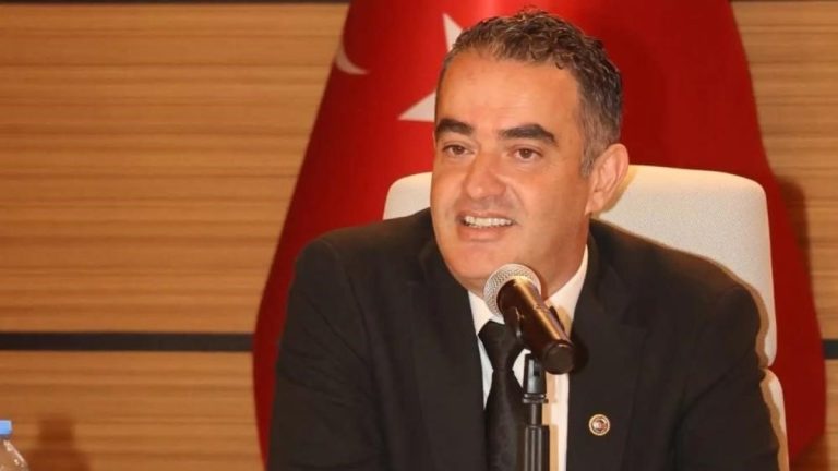 Koçarlı Belediye Başkanı Özgür Arıcı, CHP’den istifa etti