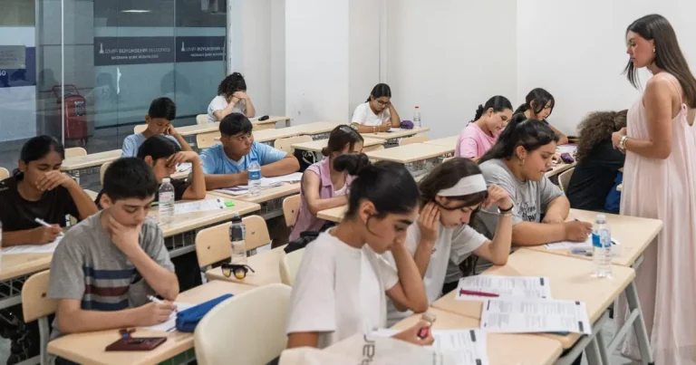 Sınav Destek Merkezlerinde yaz dolu dolu geçiyor