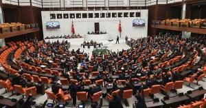 TBMM’de öğrenci affı teklifinde ilk 13 madde kabul edildi… Akademik sahteciliğe ağır yaptırım