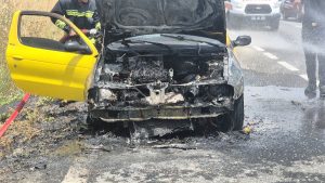 Tekirdağ’da seyir halindeki araçta yangın: 5 kişi son anda kurtuldu