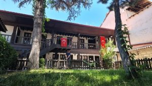 272 yıllık Çivitçioğlu Medresesi zamana meydan okuyor