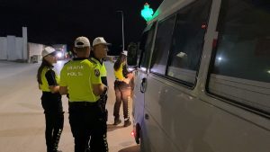 Bursa’da ehliyetsiz ve alkollü çıktı: Ruhsat sahibi ikizinin de ‘alkol’den ehliyetine el konulmuş