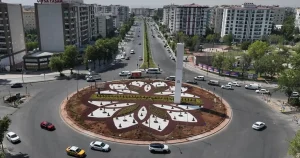 Diyarbakır Fırat Bulvarındaki kavşak kurakçıl peyzajla yenilendi