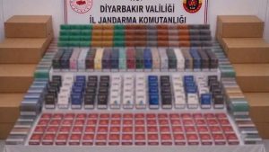 Diyarbakır’da tonlarca kaçak tütün ve binlerce kaçak ürün ele geçirildi