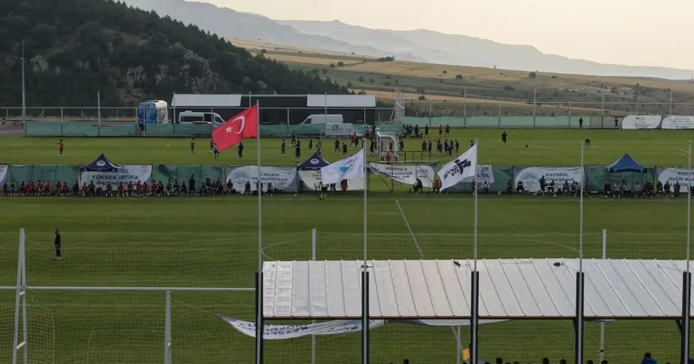 Erciyes Yüksek İrtifa Kamp Merkezi’ne büyük ilgi