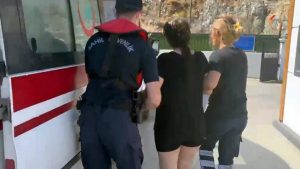 Fethiye açıklarında gezi teknesinde rahatsızlandı: Sahil güvenlik botu 112 ekiplerine teslim etti