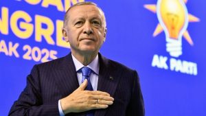 İstanbul’da 3 CHP’li belediye başkanı bugün AK Parti’ye geçiyor