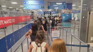 İtalya, İspanya uçuşlarında pasaport kontrolüne başladı