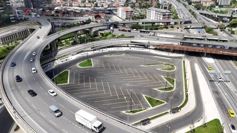 Kadıköy Rıhtım’daki otobüs peronları kaldırılıyor: 26 hat Uzunçayır’a taşınacak