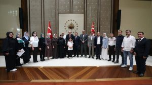 Kahramanmaraş’taki okul saldırısında evlatlarını kaybeden aileler Beştepe’de
