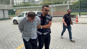 Samsun’da semt pazarında genç kadını taciz eden şahıs gözaltında