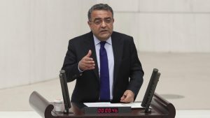 Sezgin Tanrıkulu silah bırakan teröristler için ‘siyaset yapma güvencesi’ istedi