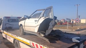Tekirdağ’da otomobil ikiye bölündü: Sürücü sağ çıkmayı başardı
