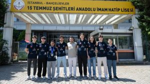 Türk öğrencilerden Kanada’da büyük başarı: Robotik takımı 4 dünya derecesiyle döndü